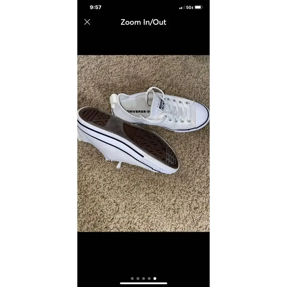 Converse All Star White Girls Size : 2 youth girls Tennis Shoes Sneakers